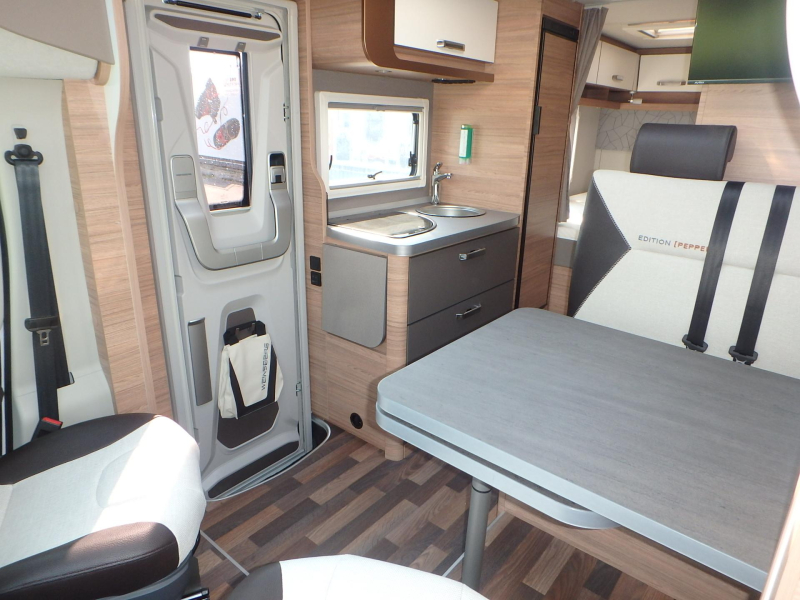 Weinsberg CaraCompact Pepper 600 MF € 5.000,- KORTING  foto: 10