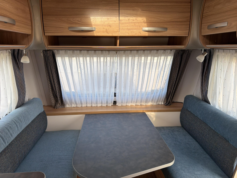 Eriba Nova Light 465 Elegance Mover / Luifel  foto: 3
