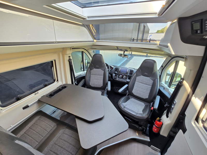 Adria Twin Supreme 640 SLB Lits jumeaux automatique 9G photo : 9