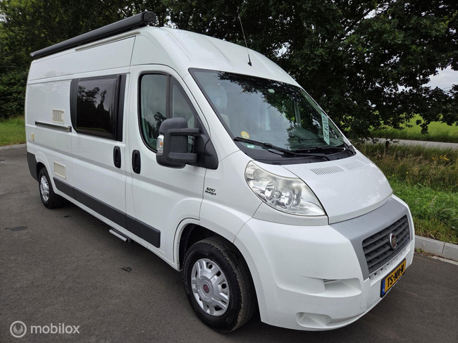 Adria Twin autocaravana 2008 ☆2x Aire acondicionado-Enganche-Solar-Euro4☆