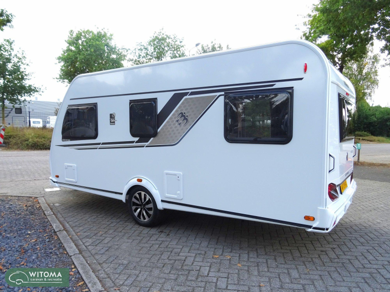 Knaus Sudwind Black Selection 460 EU 50 jaar Witoma voordeel!  foto: 1
