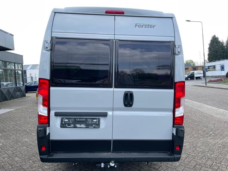 Forster V 636 EB 160hp Single Beds and Pop-top Roof photo: 21