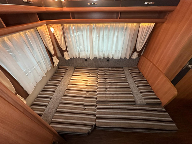 Hobby De Luxe 440 SF photo: 6