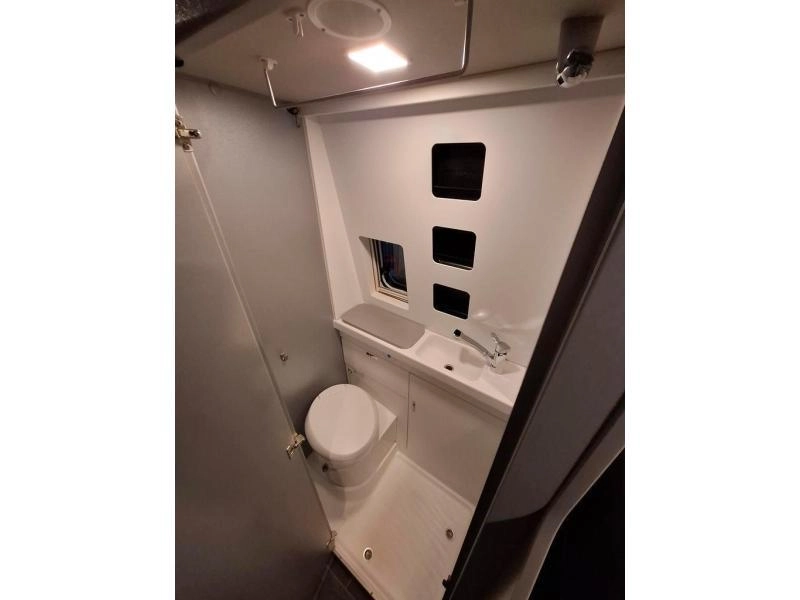 Knaus Weinsberg 600 MQ 140Pk Vastbed Trekhaak  foto: 11