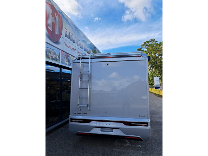 Adria Coral MB Supreme 670 DL  foto: 2