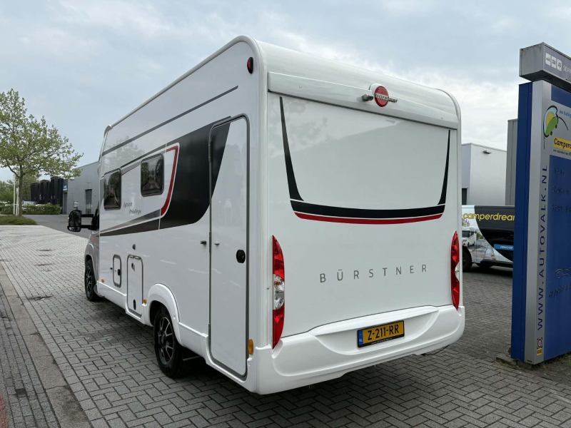 Bürstner Lyseo TD 680 Face to face + compleet  foto: 4