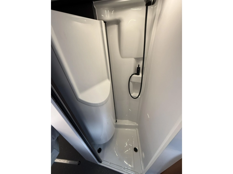 Adria Twin Supreme 640 SGX 180PK - Heavy chassis  foto: 21