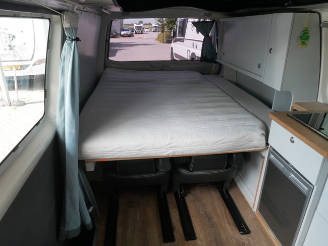 Volkswagen T5 Transporter, Basis Camper, Camper Gekeurd, Inruiler foto: 13