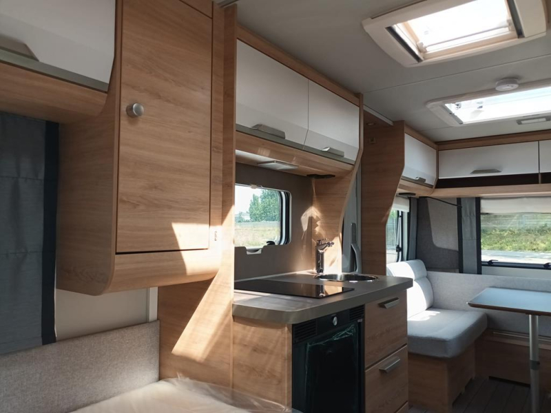Knaus Sudwind Black Selection 460 EU  foto: 8