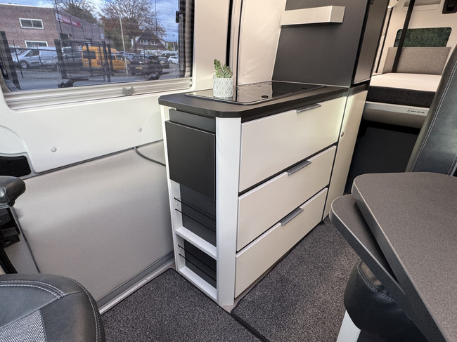 Adria Twin Supreme 640 SGX 160 pk AUTOMAAT 9-Traps Euro6 Fiat Ducato 8 Maxi **Lengtebedden in hoogte verstelbaar/4 zitplaatsen/Luifel/ foto: 10