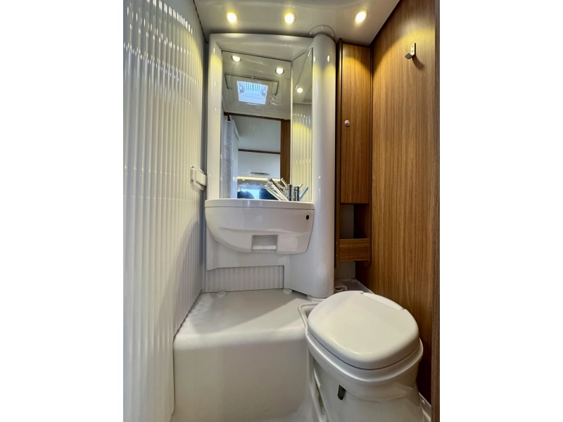 Carado T 132 Hymer group photo: 15