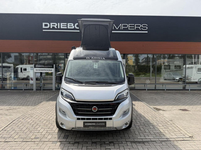 Adria 640 SGX Sports 9T-Automatique 2X Climatisation Auvent LED Porte-v&eacute;los photo : 3