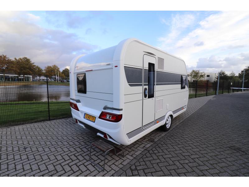 Hobby De Luxe 400 SFE Mover, voortent, fietsdr.  foto: 3