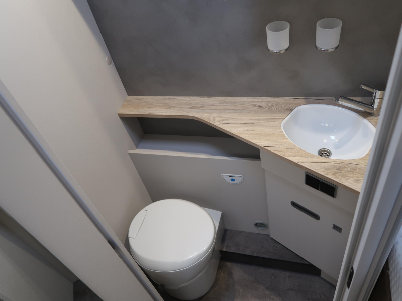 Dethleffs Trend 7057 T EB AUTOMAAT HEFBED AIRCO  foto: 12