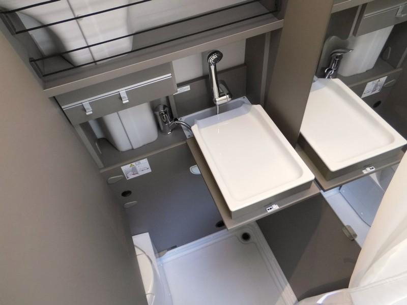 LMC Innovan 592 + GRATIS LEVELSYSTEEM !  foto: 17