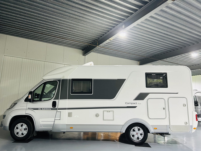 Adria COMPACT SL Plus ! con camas separadas foto: 10