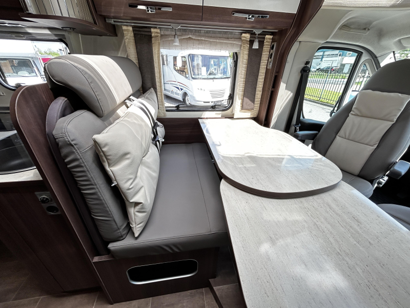 Bürstner Nexxo 728 T Enkele-bedden/2015/Euro-5  foto: 13