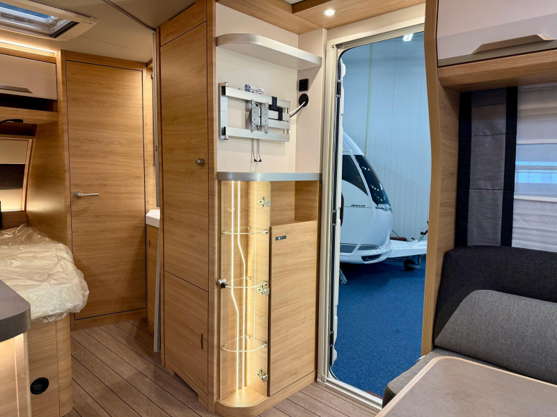 Knaus Sudwind Black Selection 450 FU modeljaar 2026  foto: 17