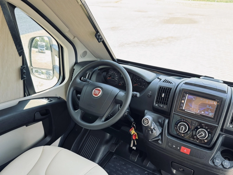 Rapido 696 F Premium Edition &iexcl;SOLO 8.000 KM! foto: 23