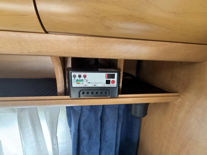 Dethleffs Globetrotter Cama francesa Aire acondicionado dinette foto: 15