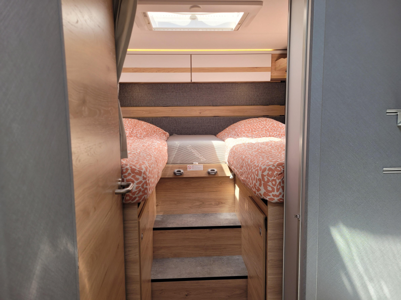 Dethleffs Just Camp 7052 EB 4 pers. foto: 17