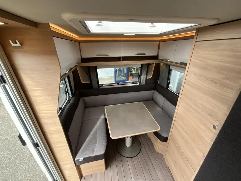 Knaus Sudwind Black Selection 500 EU ENKELE BEDDEN-VLOERVERW  foto: 6