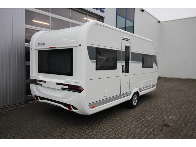 Hobby De Luxe 460 UFE Cama francesa y asiento redondo! foto: 1