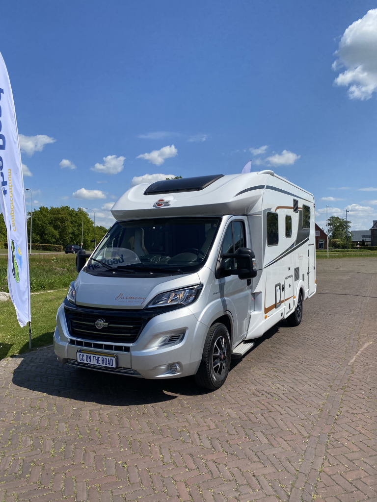 Bürstner AUTOMAAT Lyseo Harmony Line 690 G Half-integraal, Motor-airco, Enkele-bedden, Hefbed, Garage, Halve-treinzit, Draaistoelen, Bj. 2021 Marum  foto: 0