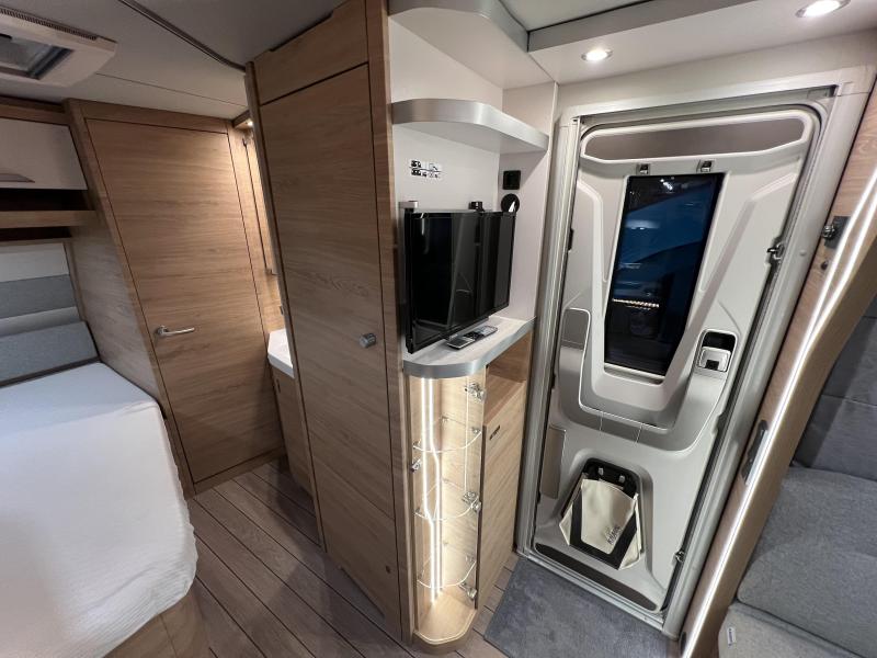 Knaus Sudwind 450 FU  foto: 9