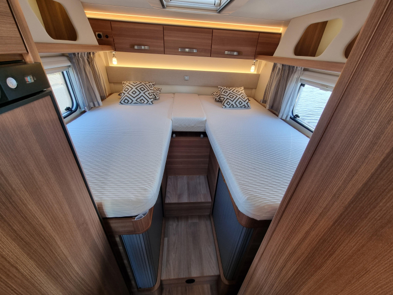 Weinsberg CaraCompact Pepper 600 MEG HPC Levelsysteem  foto: 14