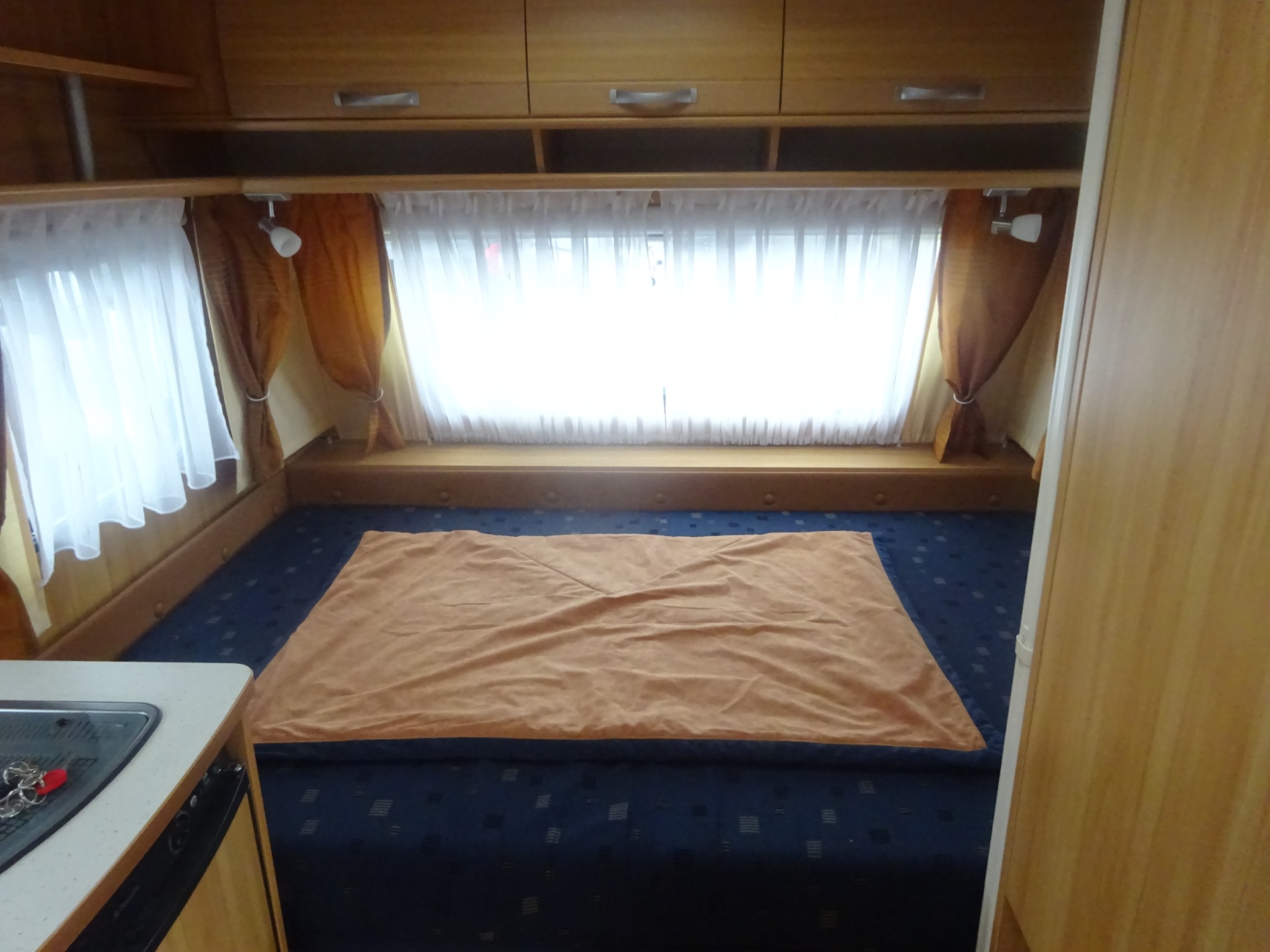 Dethleffs Camper 440DB Met Mover foto: 11