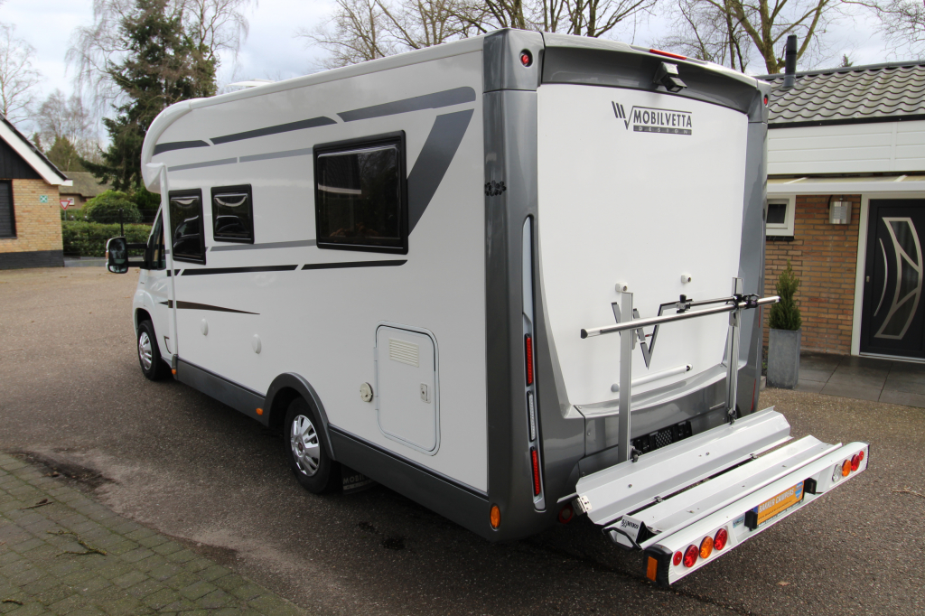 Mobilvetta K silver 54*Queensbed+hefbed* foto: 1