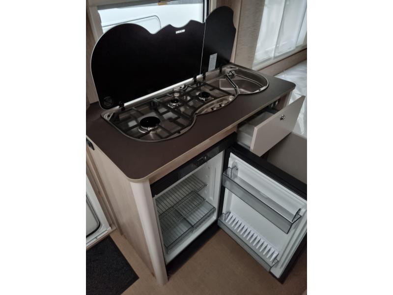 Bürstner Premio Life 480 TL -lengtebedden  foto: 17