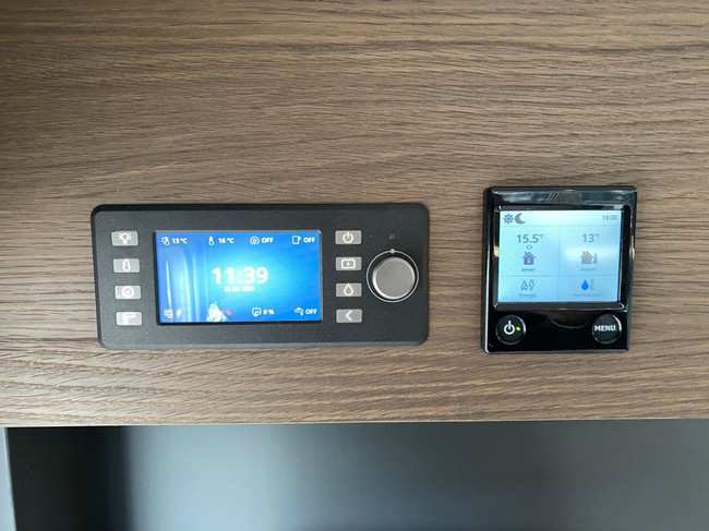 Adria Coral Supreme 670 DC QUEENSBED E&P LEVELSYSTEEM foto: 18