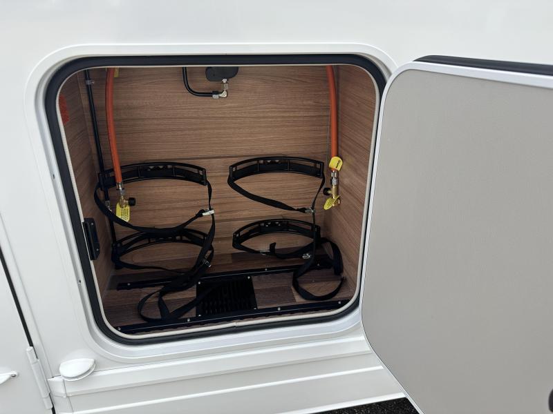 Weinsberg CaraSuite 700 ME 5p,Maxi,Ensuite bad 0256  foto: 18