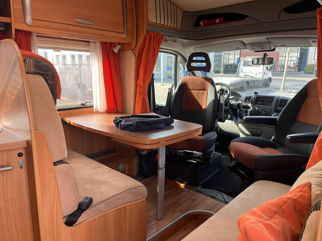 Chausson Flash 08 | Fiat Ducato 130 MultiJet | Markise | Kamera | Fahrradtr&auml;ger | Klimaanlage (Motorbereich) | Carplay | TV | Pilotensitze Foto: 20