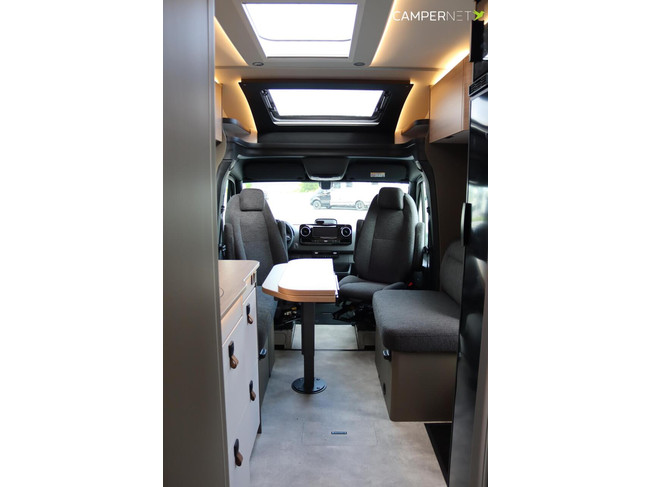 Hymer GT-S 685 170pk Automaat | Face to Face | Oven | Dieselverwarming | Winterpakket | Gescheiden Douche | Lengtebedden | Nieuw uit v foto: 6
