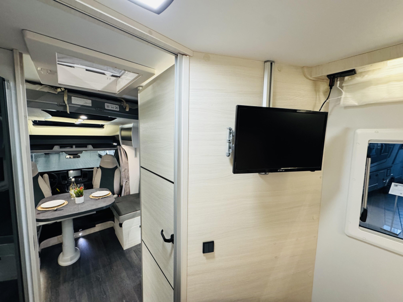 Challenger Graphite Ultimate 328 Automaat Queensbed  foto: 14