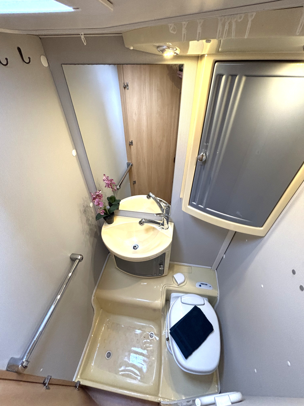 Dethleffs Fortero 5975 DWARSBED MOTORAIRCO TREKHAAK  foto: 9