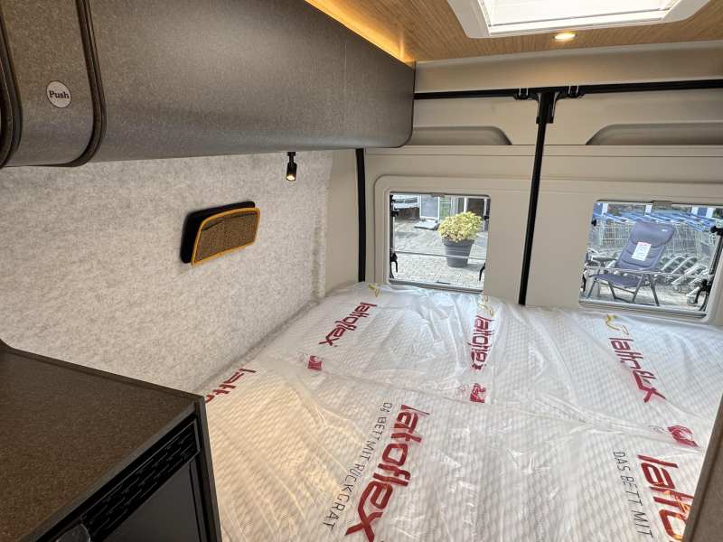 Hymer Redwood 601 Explorer - Automaat  foto: 13