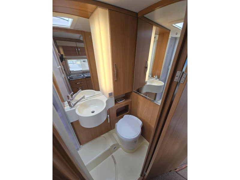 Hymer T 674 SL Star Edition 2010  foto: 21