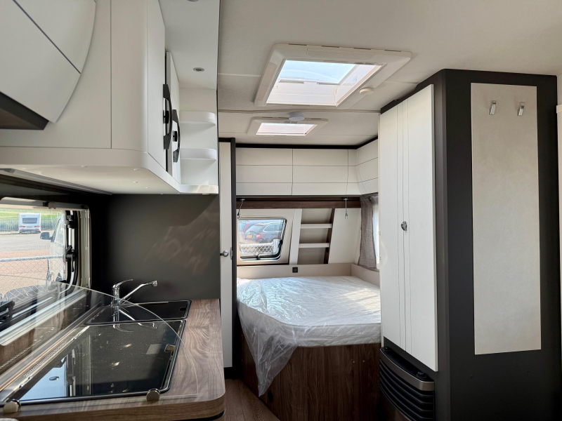 Hobby Excellent Edition 460 UFE Cama francesa y asiento redondo! foto: 5