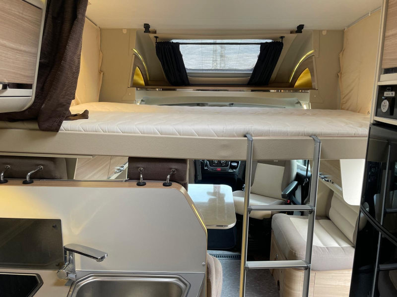 Adria Matrix M 670 SC 50 Years Edition 79000 km  foto: 19