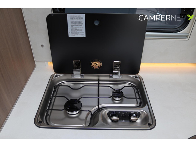 Carado T448 140pk Automaat | Pro + Pakket | Lengtebedden | Luifel | Grote garage | Hefbed | Nieuw uit voorraad leverbaar |Panoramaraam foto: 13