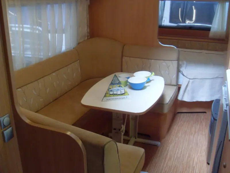 Adria Adora 563 PK 6 persoons  foto: 1