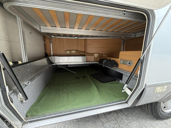 Hymer B 654 Fransbed + Hefbed / Airco op motor! foto: 18