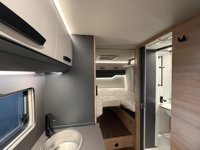 Knaus L!ve Ti 650 MEG Platinum / camas bajas foto: 10
