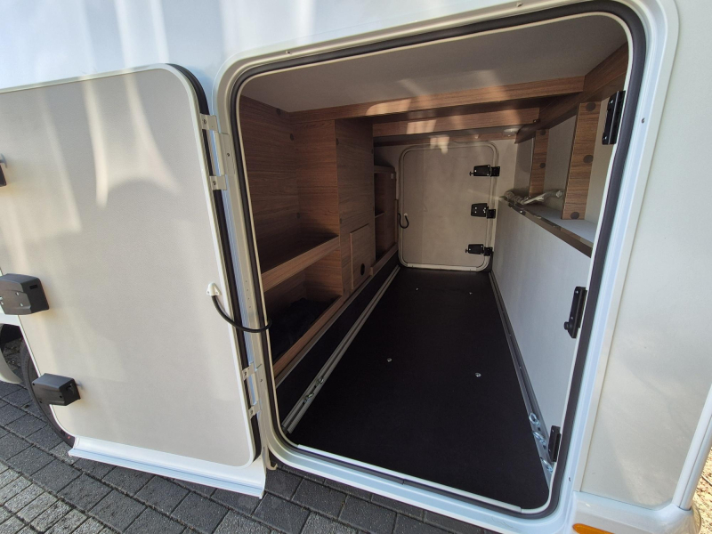 Knaus L!ve I 650 MEG 180 PK luchtgev. stoelen  foto: 13