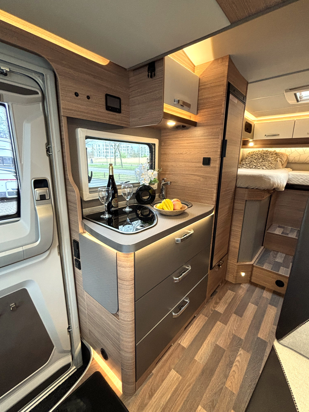 Weinsberg CaraLoft 640 MERCEDES AUTOM&Aacute;TICO CAMAS INDIVIDUALES CAMA ABATIBLE foto: 7