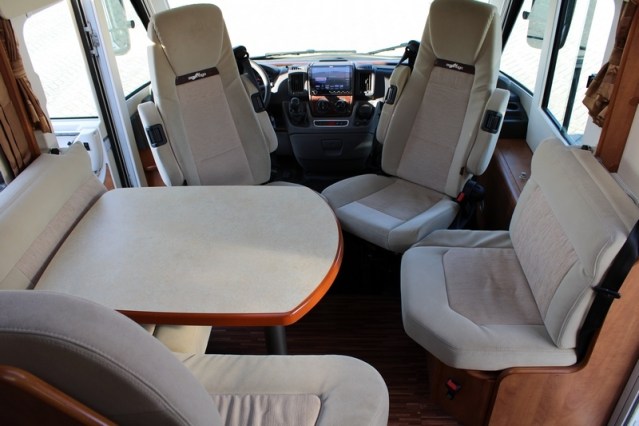 Carthago Chic C Line I 5.0 1e eigenaar Fiat 3.0 liter 160 pk 4250 kg chassis enkele bedden 5 zitplaatsen (122  foto: 28